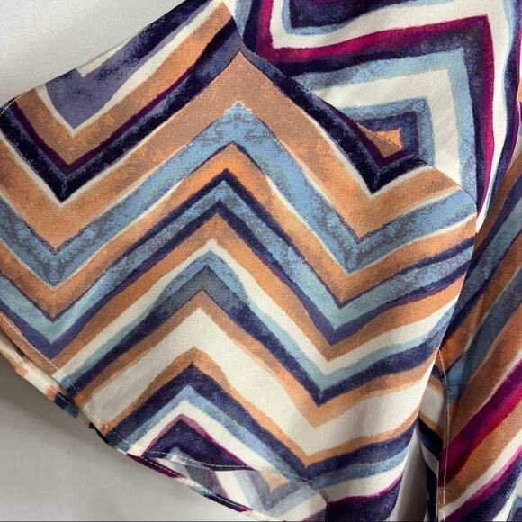 ANTHROPOLOGIE Kachel Jayla Zig Zag Silk Top in Size 4 - Picture 4 of 6